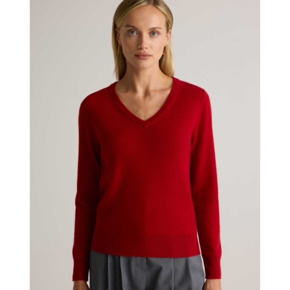 Quince Women's V-Neck Sweater in Red